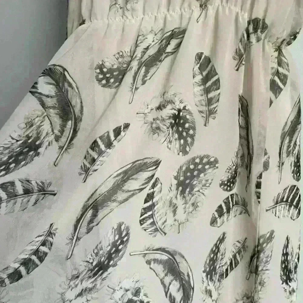 Studio by yde‎ summer V-neck ruffle dress size M Feather  Beige Cream - Picture 5 of 6